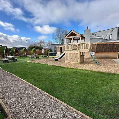 Black Bull Retreat, Barmston With Private Hot Tubs Driffield Exterior photo